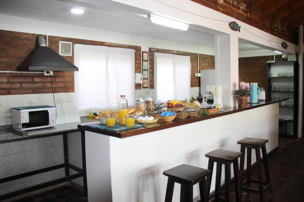 Hostel Bahia Ballenas Puerto Pirámides Esterno foto