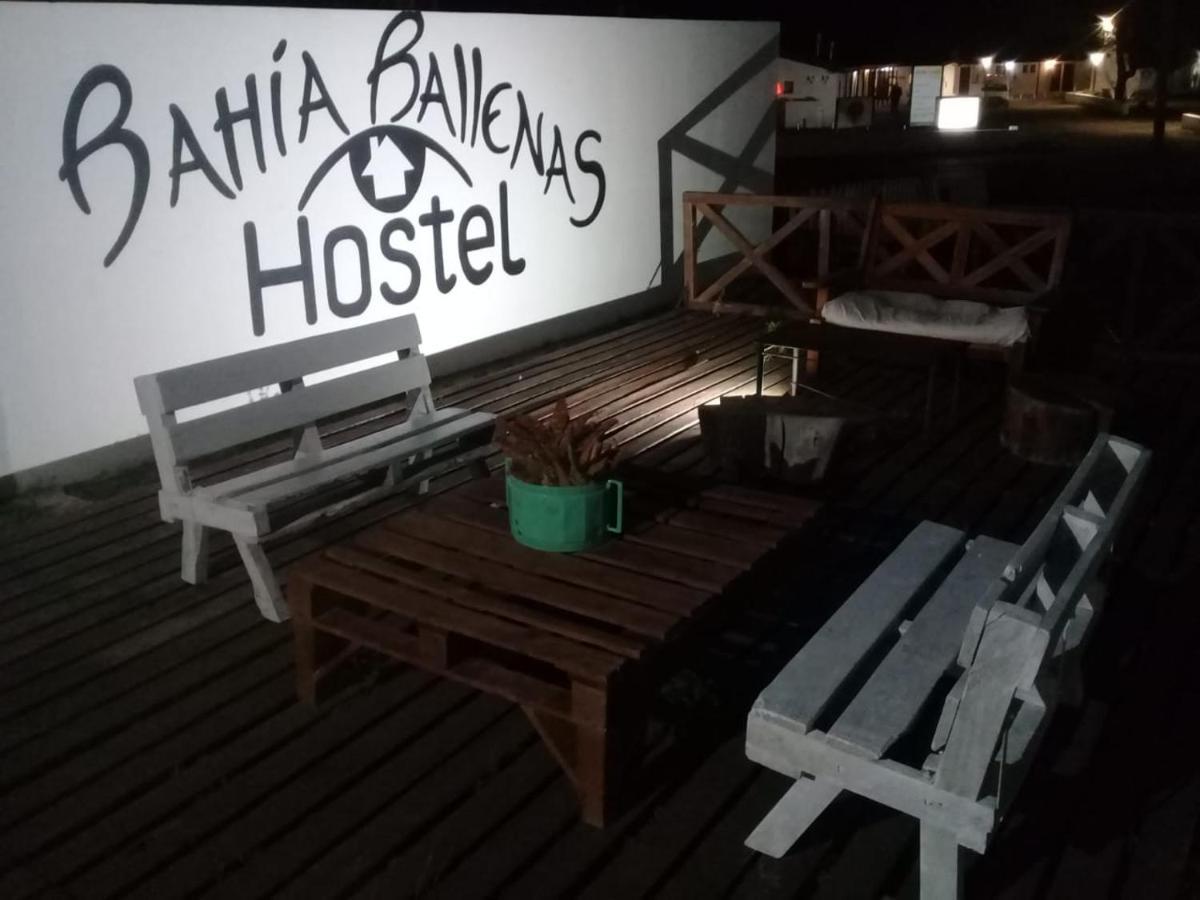 Hostel Bahia Ballenas Puerto Pirámides Esterno foto