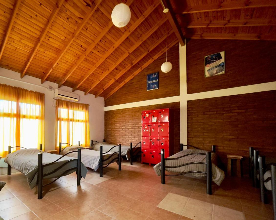 Hostel Bahia Ballenas Puerto Pirámides Esterno foto